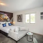 Lunar, Proche Basel, Ambiance Lune & Relax Apartment