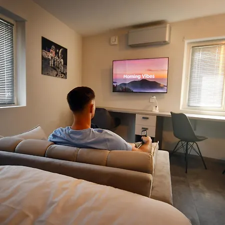 Lunar, Proche Basel, Ambiance Lune & Relax アパート サン・ルイ